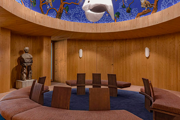 A very personal reinterpretation of the alpine style. A very personal reinterpretation of the alpine style.