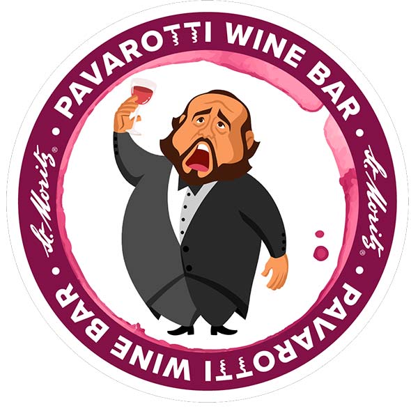 Логотип Pavarotti Wine Bar: карикатурное изображение оперного певца с бокалом вина в круглой рамке с фиолетовыми разводами от вина и надписью &laquo;St. Moritz&raquo;. / Pavarotti Wine Bar logo: a caricature of an opera singer holding a glass of wine in a circular frame with purple wine stains and the inscription 