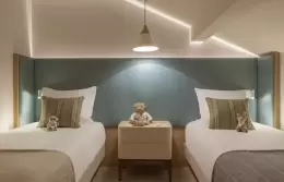 Children&rsquo;s bedroom with two single beds and teddy bears, Penthouse Suite, Hotel Mont-Blanc Chamonix