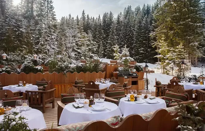 Fouquets courchevel restaurant terrace