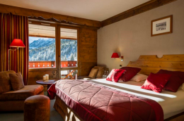 Twin room mountain side or facing the slopes