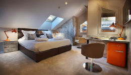 Deluxe quadruple room