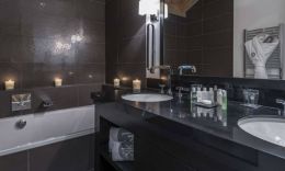 Signature Room