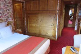 Quad King Bed Slope View