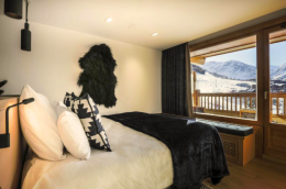 Suite, slopes view