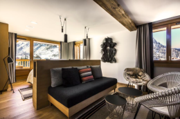 Junior Suite, village view