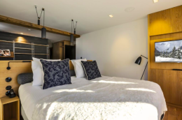 Junior Suite, village view