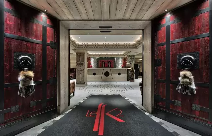 The entrance and lobby at Le K2 Altitude, Courchevel 1850