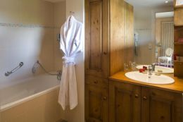 Airelles Plus room