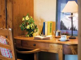 Airelles Plus room