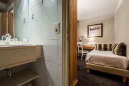 Single room 
