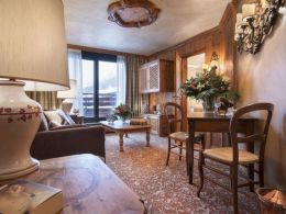Living room in Suite