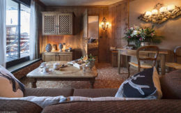 Living room in Suite