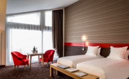 Room Large+ 