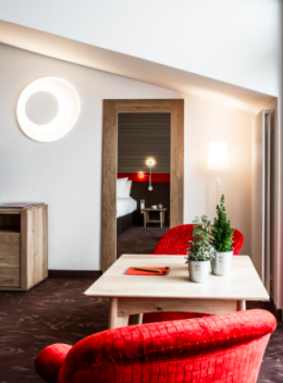 Room Large+ 