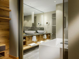 Deluxe double room with balcony