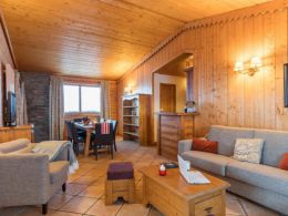 Exceptional large apartment - 3 bedrooms
