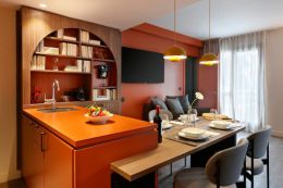 Apartment 5 people