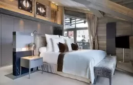 The bedroom of the Suite Chogori at Le K2 Chogori, Val d'Isere