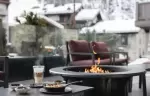 Tea time at the Le 1954 bar, Le K2 Chogori, Val d'Isere