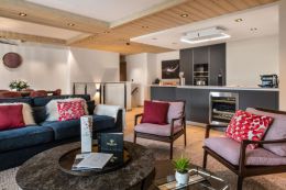 A12 - Apartment 4 bedrooms and 1 dormitory - 179 m²