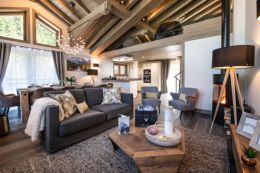 A32 - Apartment 3 bedrooms and 1 dormitory with window - 184 m²