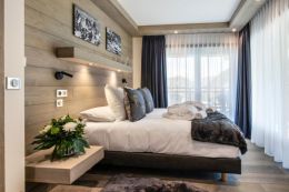 A32 - Apartment 3 bedrooms and 1 dormitory with window - 184 m²