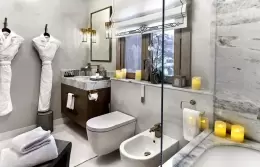 Junior Suite 1 bathroom with a bathtub, WC and bidet, Lys Martagon, Courchevel 1850