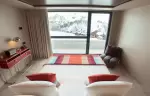 Double room with large window facing the Belleville valley, Fahrenheit Seven Les Menuires